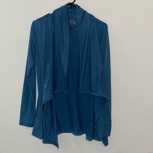 NWT Eddie Bauer Button Wrap